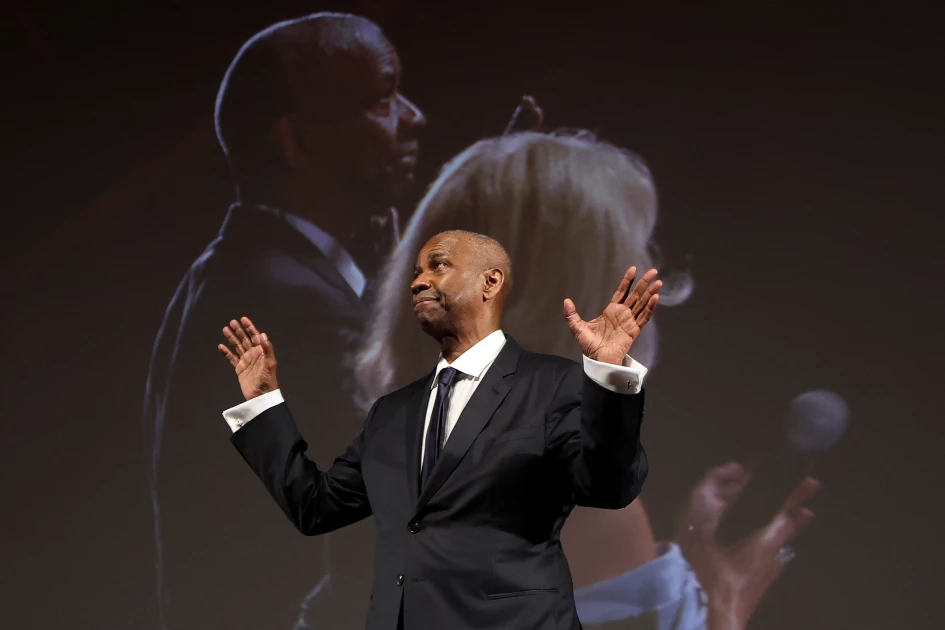 Denzel Washington Honored at Cannes after Red Carpet Incident